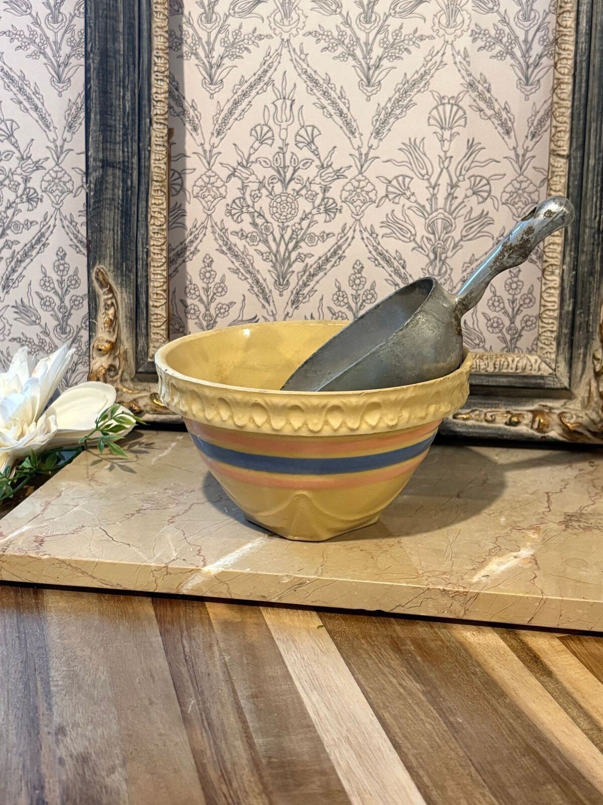McCoy yellowware small bowl pie crust trim