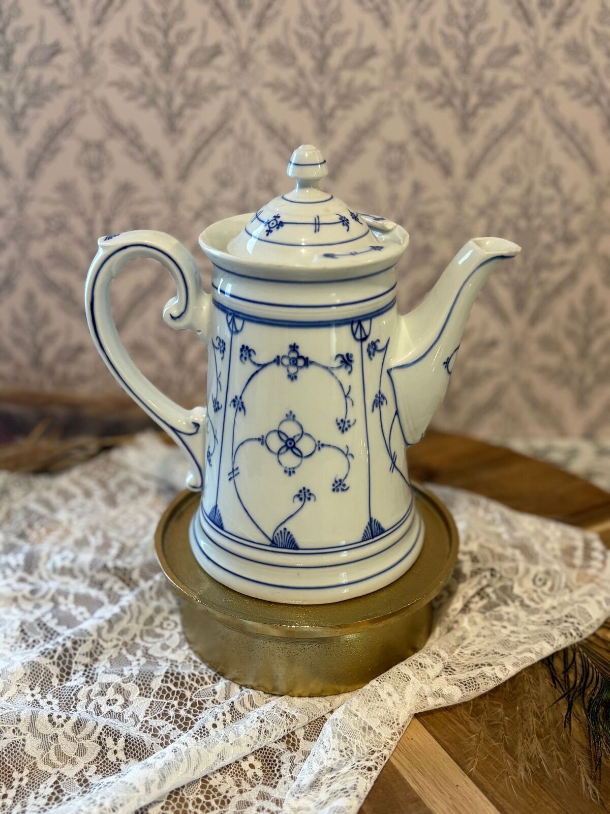 Bavaria Schumann Strawflower Indian Blue Style (Bavaria) Germany teapot