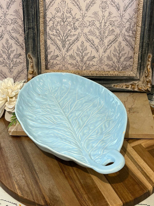 Blue Cabbage wear tray(minor chipping)