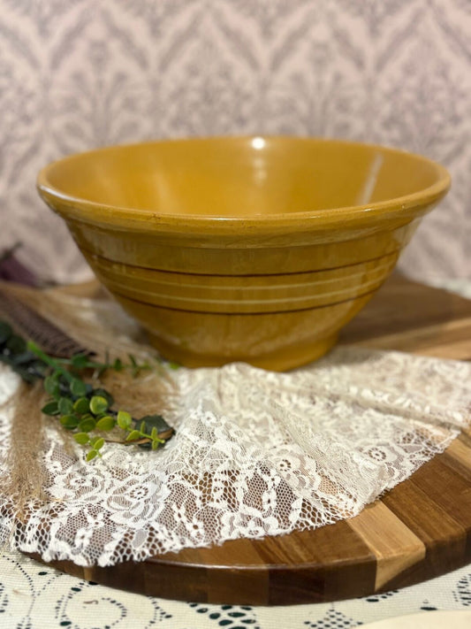 Vintage yellowware bowl
