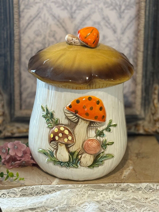 Vintage Sears Roebuck & Co. Vintage 1978 Merry Mushroom Large 11” Canister READ