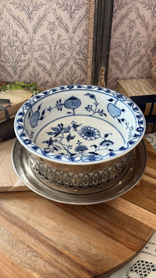 Blue onion, serving dish, silver plated liner